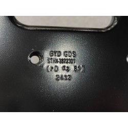 Support du contrôleur de la carrosserie droite - BYD - 13044048-00