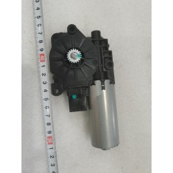 Moteur du pare-soleil du toit ouvrant - BYD - 13020136-00