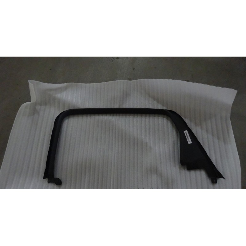 Bande de garniture du cadre de la vitre de la portière arrière gauche - BYD - 12875475-00