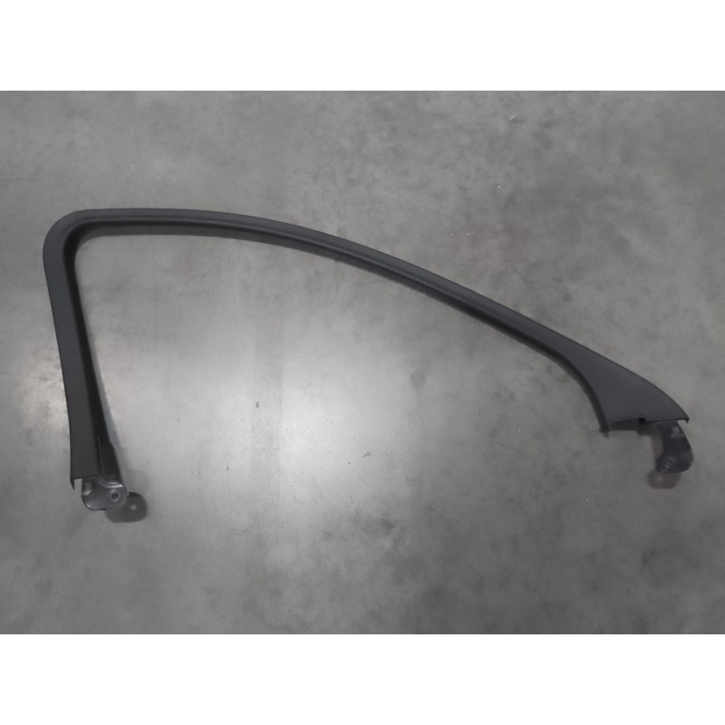 Bande de garniture du cadre de la vitre de la portière avant gauche - BYD - 12875474-00