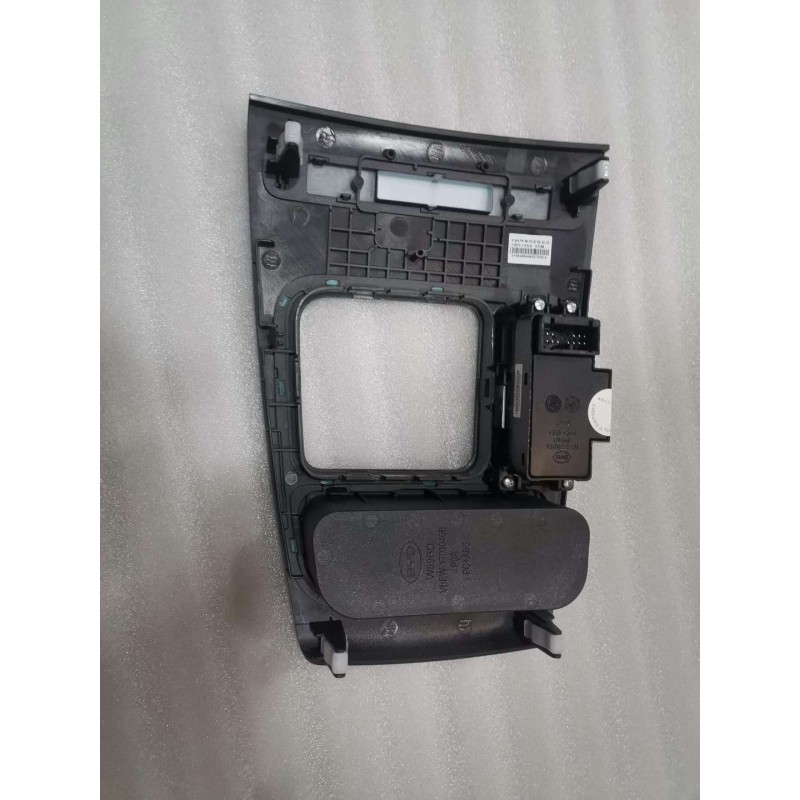 Panneau ass. , mécanisme de commande de changement de vitesse - noir - BYD - 12325567-00