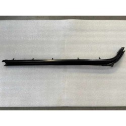 Rail de guidage central de la porte arrière gauche - BYD - 11128996-00
