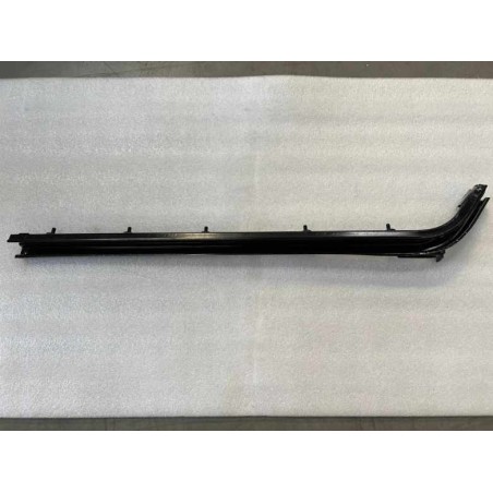 Rail de guidage central de la porte arrière gauche - BYD - 11128996-00