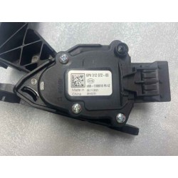 Pédale d'accélérateur - BYD - 10689614-00