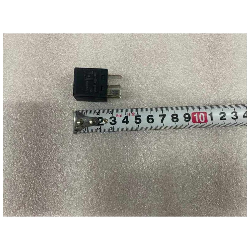 Relais de puissance - 8-1393292-4 - 12V - 30A - BYD - 10614359-00