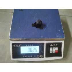 13698137-00