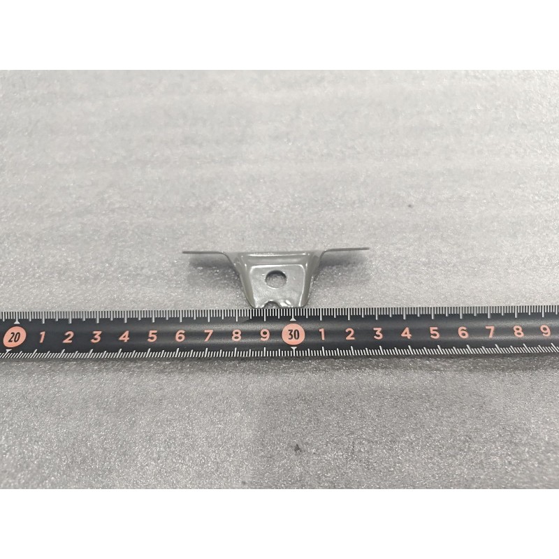 Support inférieur droit de garniture de custode arrière - BYD - 19045776-00