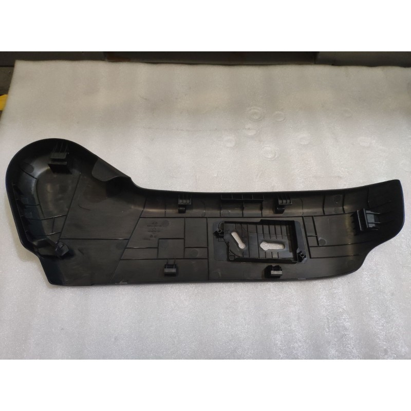 Bouclier gauche de siège avant gauche - BYD - 18810828-00