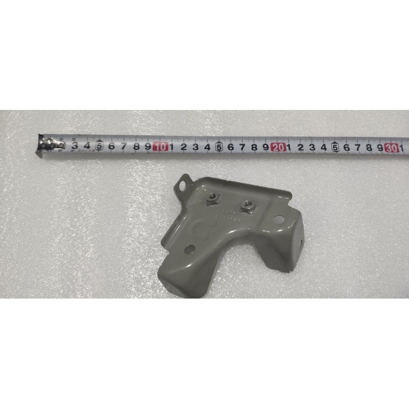 Support inférieur d'aile gauche - BYD - 18660622-00