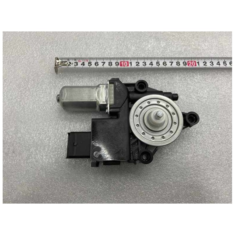 Moteur de porte avant gauche - BYD - 13721050-00