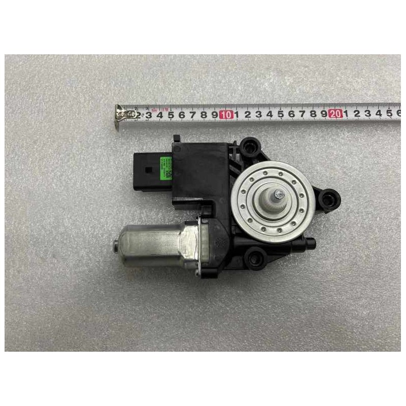 Moteur de porte arrière droite - BYD - 13721048-00