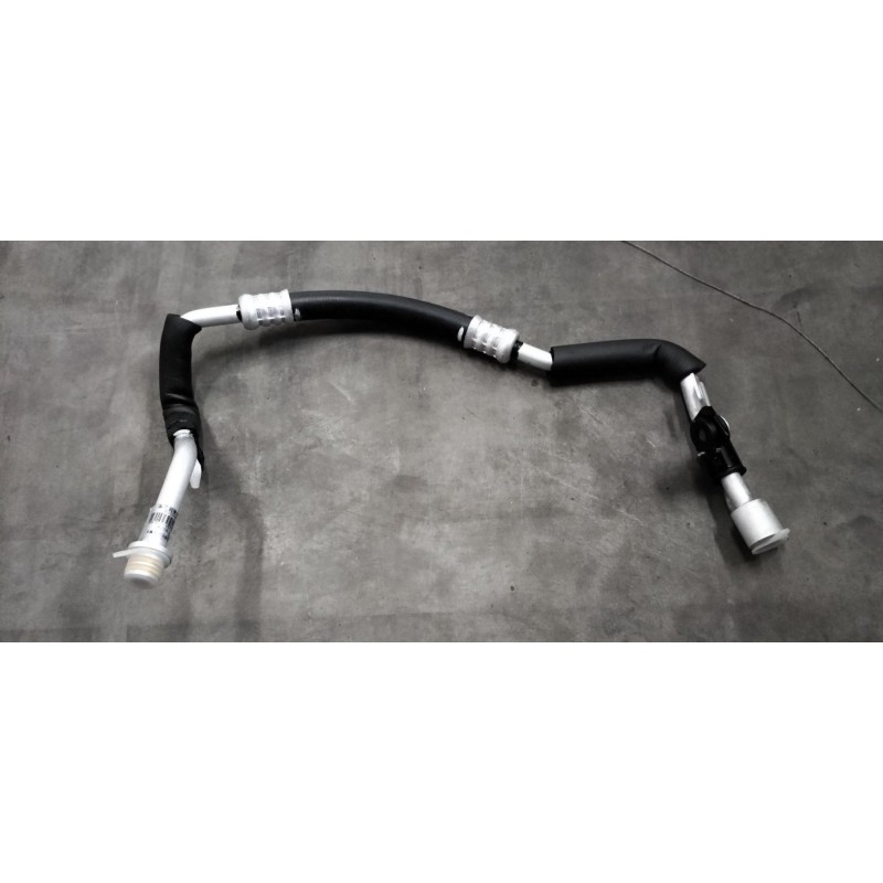 Tuyau d'aspiration de compresseur 4 - BYD - 13669079-00