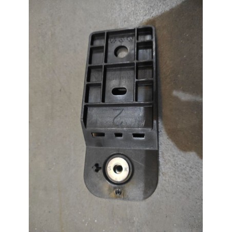 Support gauche 2 de protection piétons avant - BYD - 18384281-00