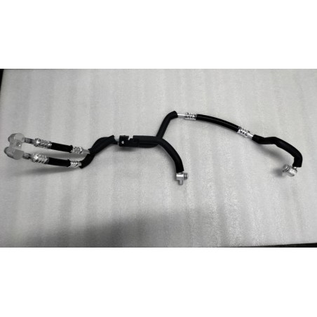 Tuyau de refoulement de compresseur 3 - BYD - 13647187-00